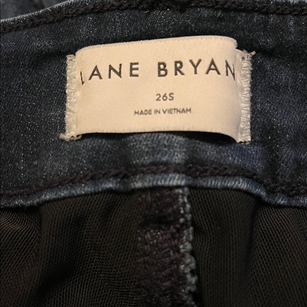 Lane Bryant Midnight Blue Denim 26S
High rise Tighter Tummy Straight Leg